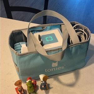 Toniebox 1 with all accessories